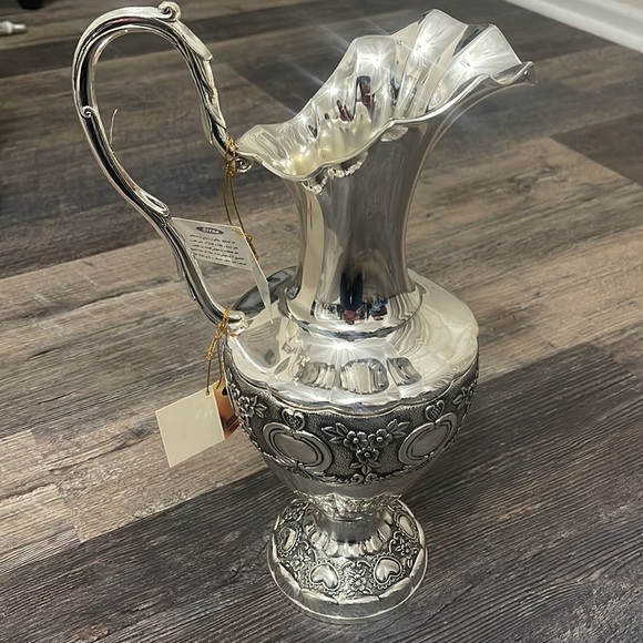 Jug - Picture 2 of 12